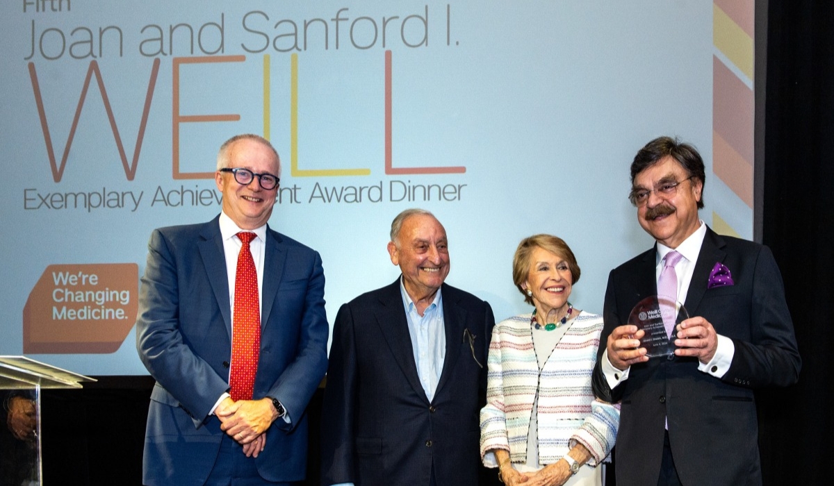 WCM-Q Dean Receives Joan and Sanford I. Weill Exemplary Achievement Award